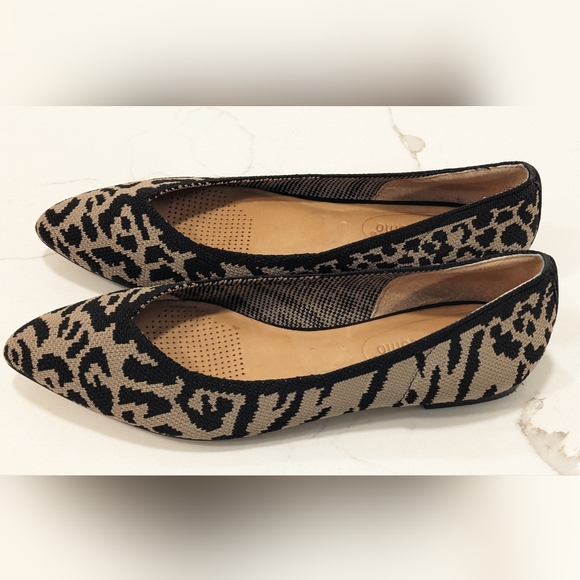 CORSO COMO Women's Julia stretch knit animal print  Flats pointy toe shoes sz 5M - Picture 1 of 8